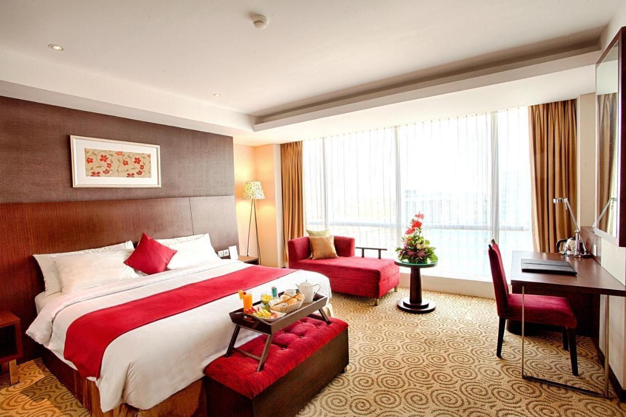 The Alana Surabaya Otel Dış mekan fotoğraf