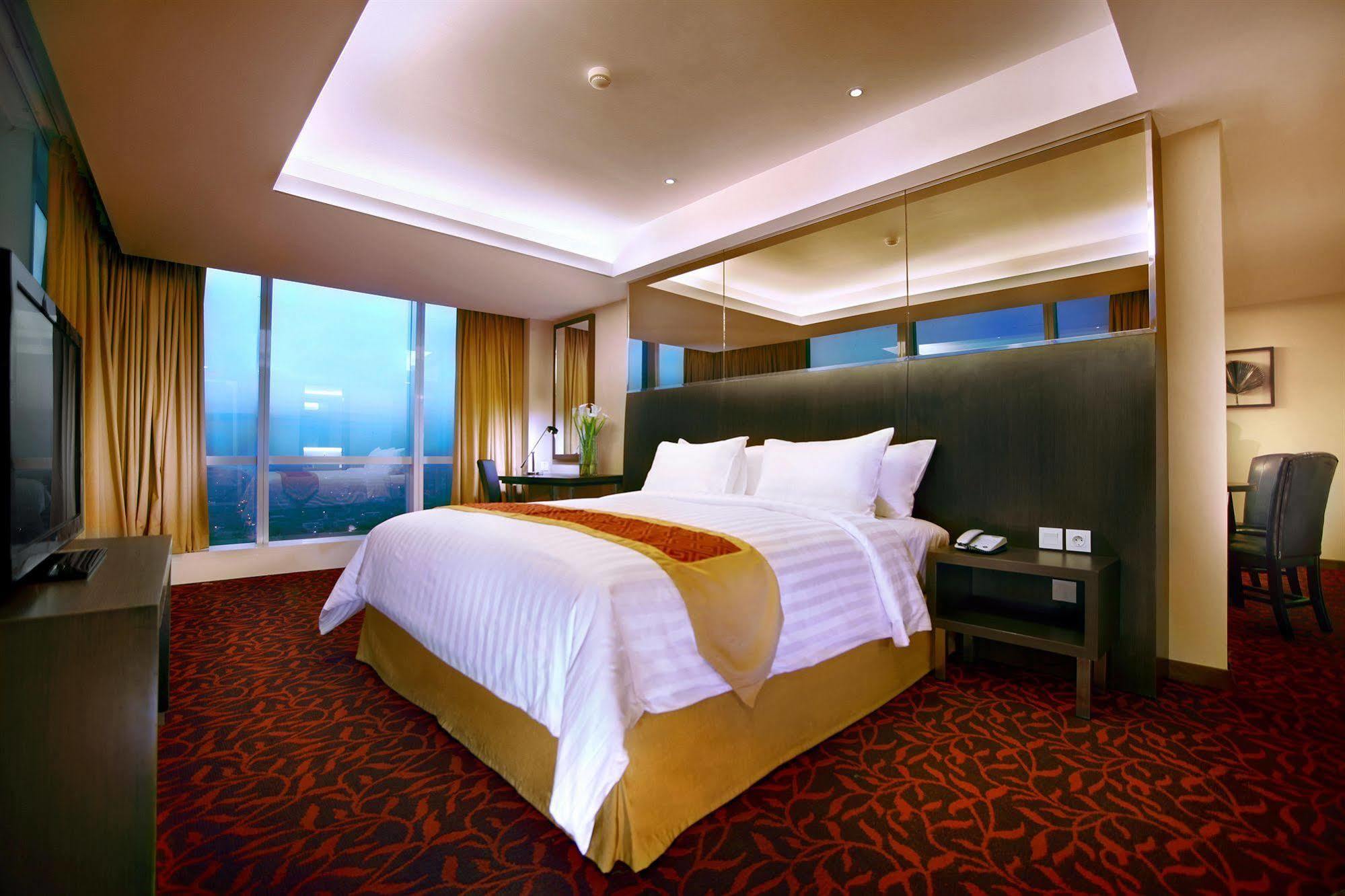 The Alana Surabaya Otel Dış mekan fotoğraf