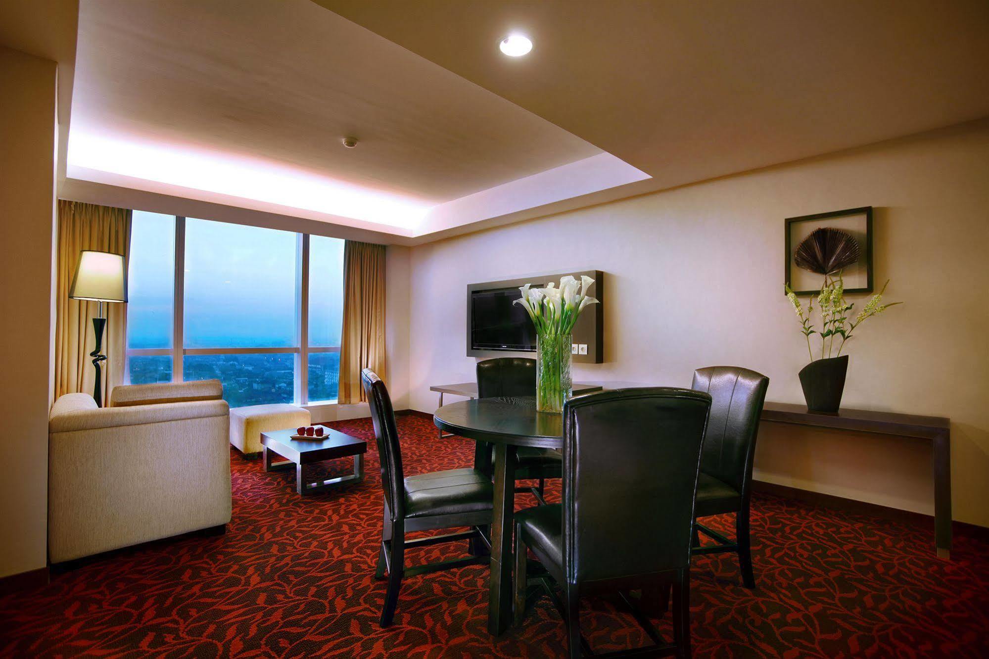 The Alana Surabaya Otel Dış mekan fotoğraf