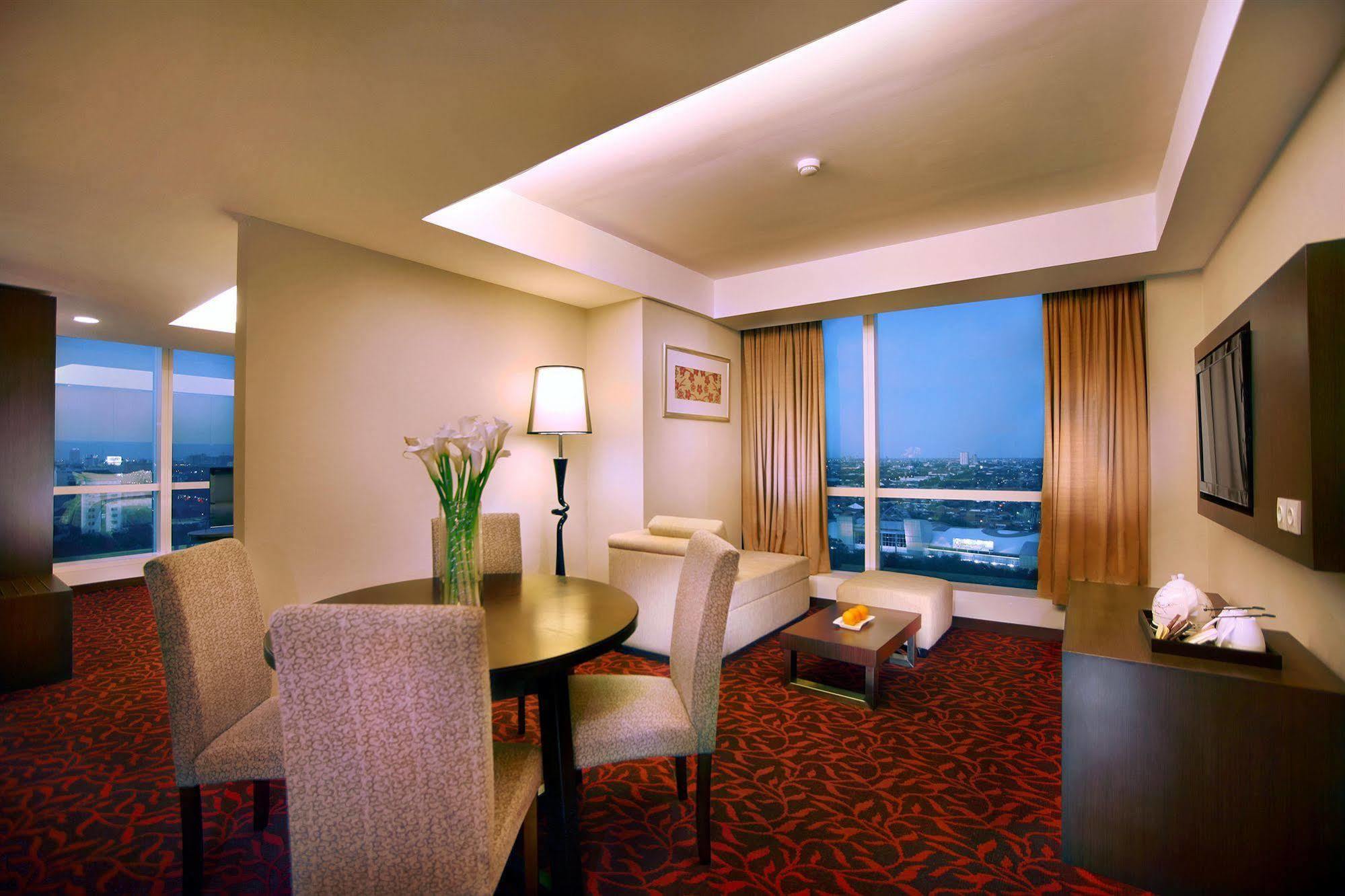 The Alana Surabaya Otel Dış mekan fotoğraf